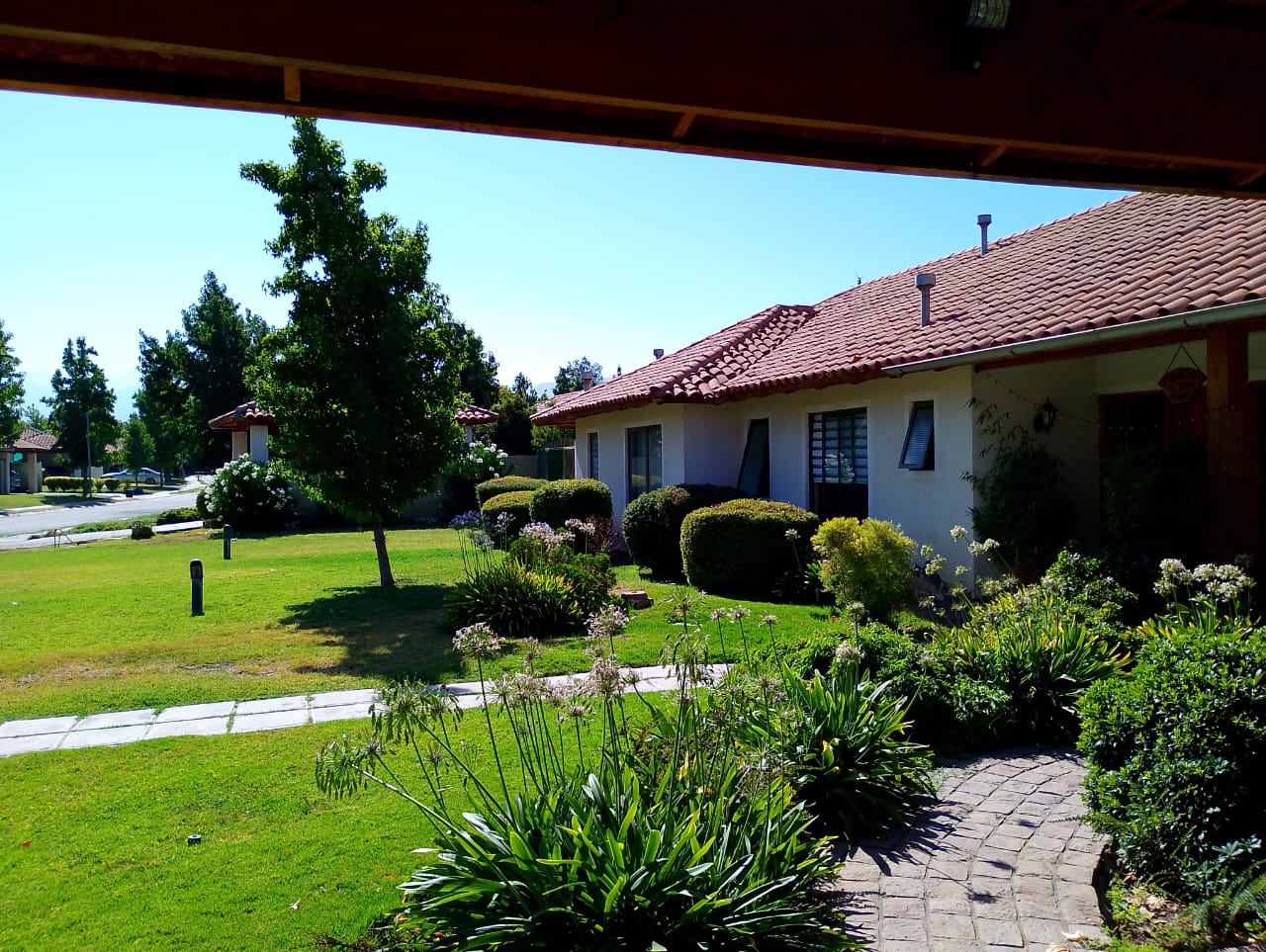 VENDO GRAN CASA EN PRESTIGIOSO CONDOMINIO